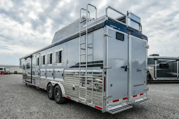 45906-06 New 2026 BISON COACH RG8413BS Horse Trailer