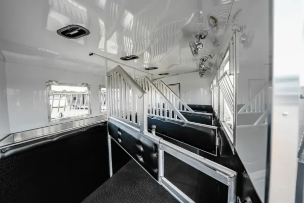 45906-19 New 2026 BISON COACH RG8413BS Horse Trailer
