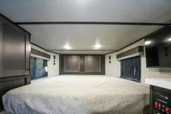 New 2027 BISON COACH RG7208 Horse Trailer Living Quarters