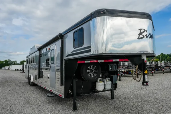 2026 BISON COACH RG8413BS Horse Trailer 2026 BISON COACH RG8413BS Horse Trailer