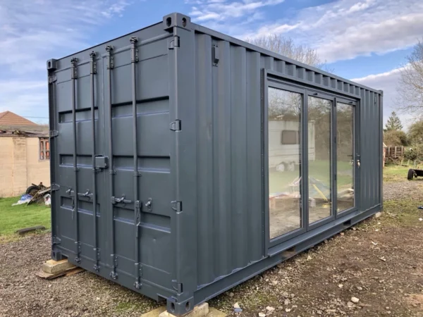 s-l1600-31-2.webp 20ft Converted Shipping Container – Office & Gym Space